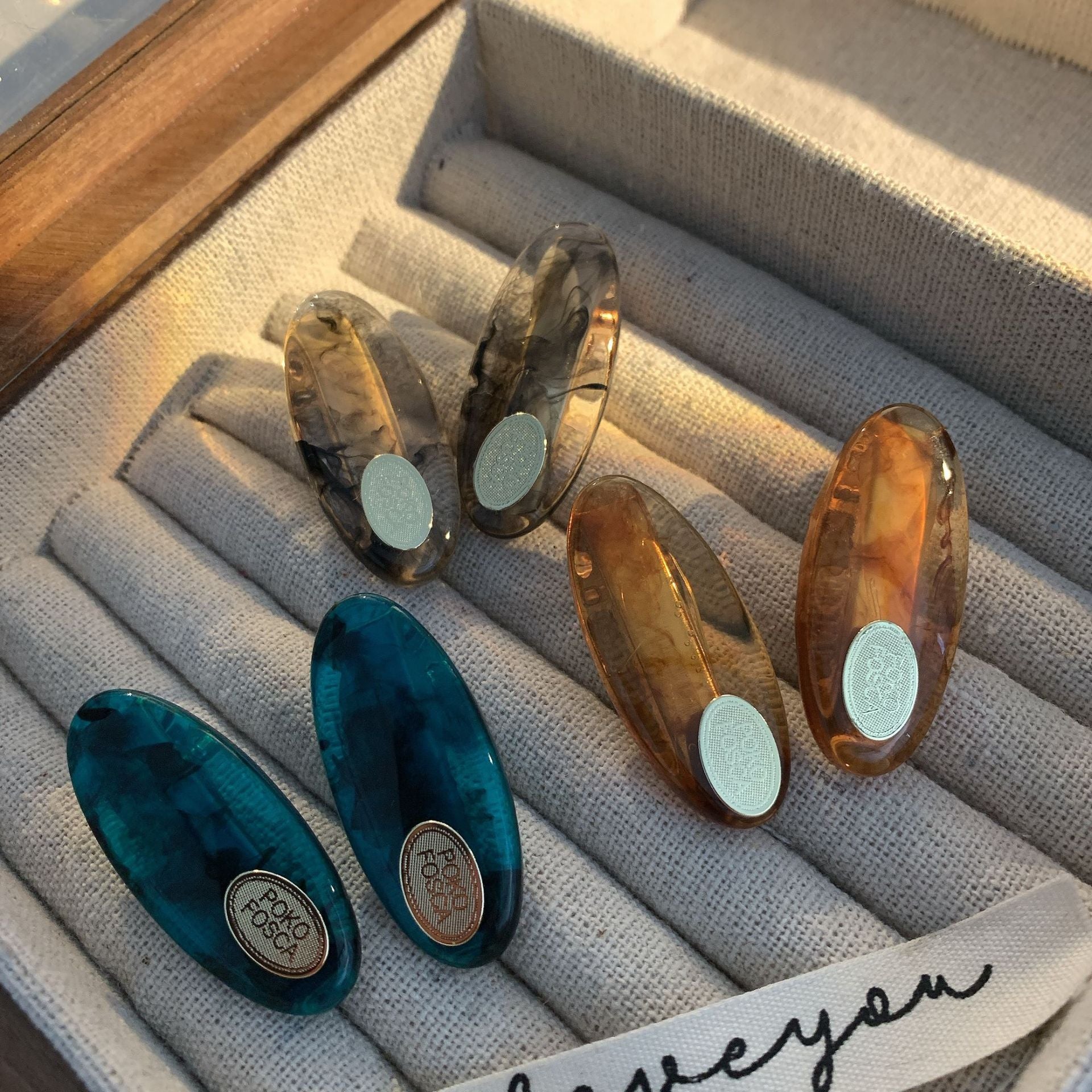 Wholesale Oval Amber Acetate Hair Clips